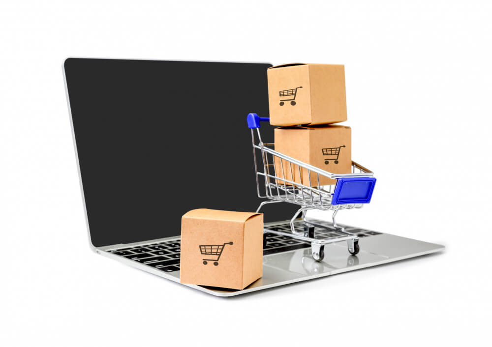E-commerce aberto em um notebook buscando fidelizar novas gerações.
